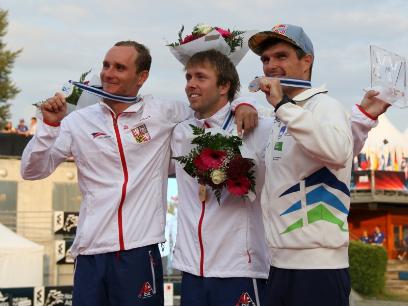 Czech Republic tops the medal table of the Canoe Slalom World Championships in France