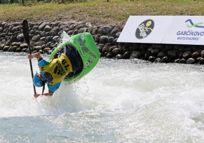 Favourites safely through to the finals of the 2018 ECA Canoe Freestyle European Championships